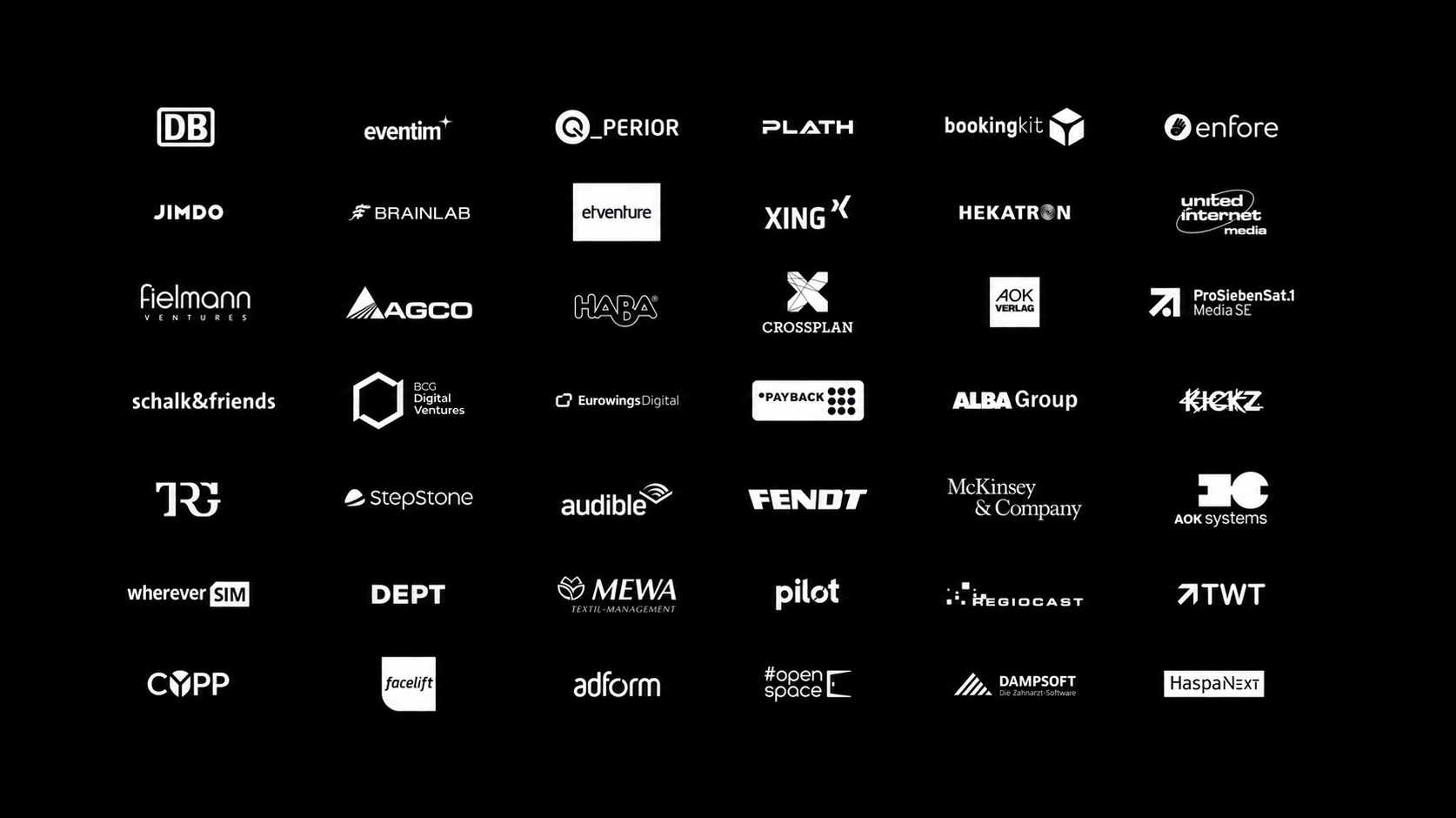 Kundenlogos: Deutsche Bahn, eventim, BCG Digital Ventures, AGCO, PAYBACK, McKinsey, FENDT, audible, fielmann ventures, BRAINLAB, XING, ProSiebenSat.1, AOK Verlag, HABA, Bauer Media, StepStone, ALBA Group, KICKZ, DEPT und weitere